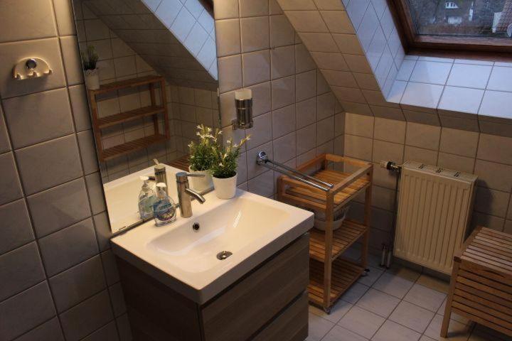 Ferienwohnung-Nils-Holgerson-Mit-Balkon-Zwischen-Strand-Wald-Wiese-Im-Suedosten-Der-Insel-Ruegen Gustow  Екстер'єр фото
