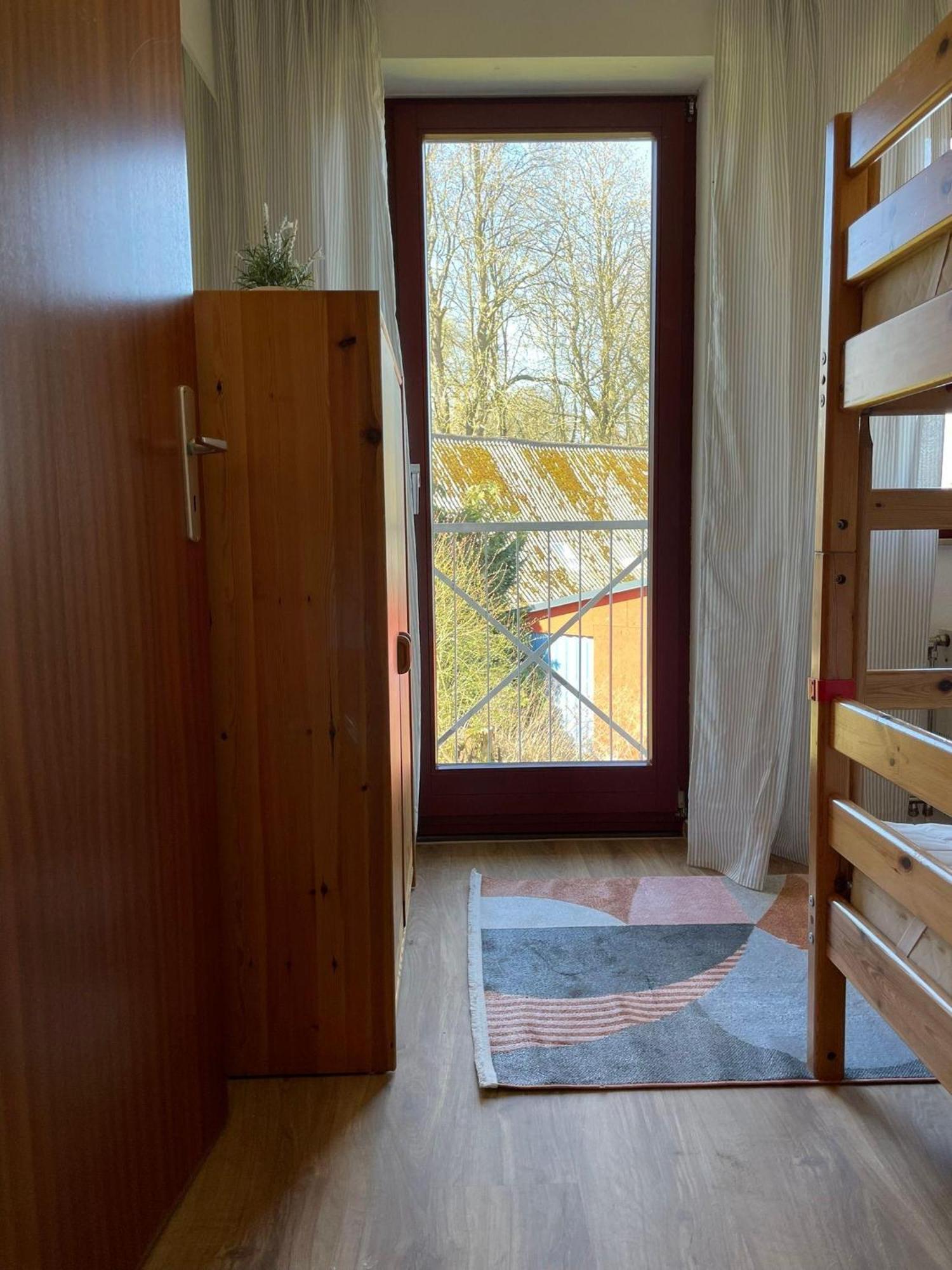 Ferienwohnung-Nils-Holgerson-Mit-Balkon-Zwischen-Strand-Wald-Wiese-Im-Suedosten-Der-Insel-Ruegen Gustow  Екстер'єр фото
